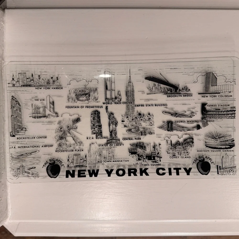 Vintage New York City Glass Pray Souvenir NYC Landmarks WTC Clear Black Decor